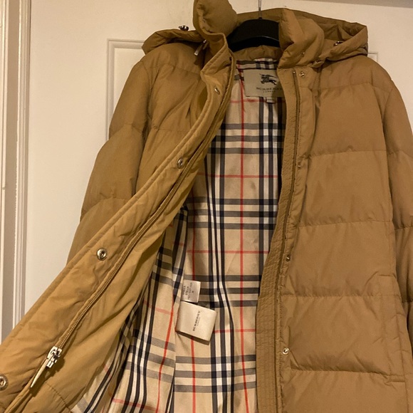Burberry Luxurious Down Filled Beige Signature Logo Lining Hooded Puffer Jacket
